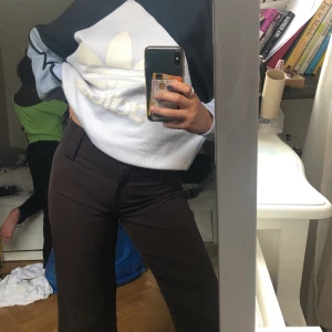 Adidas sweather - Adidas sweather storlek S tror jag???🥴❤️ typ aldrig använd