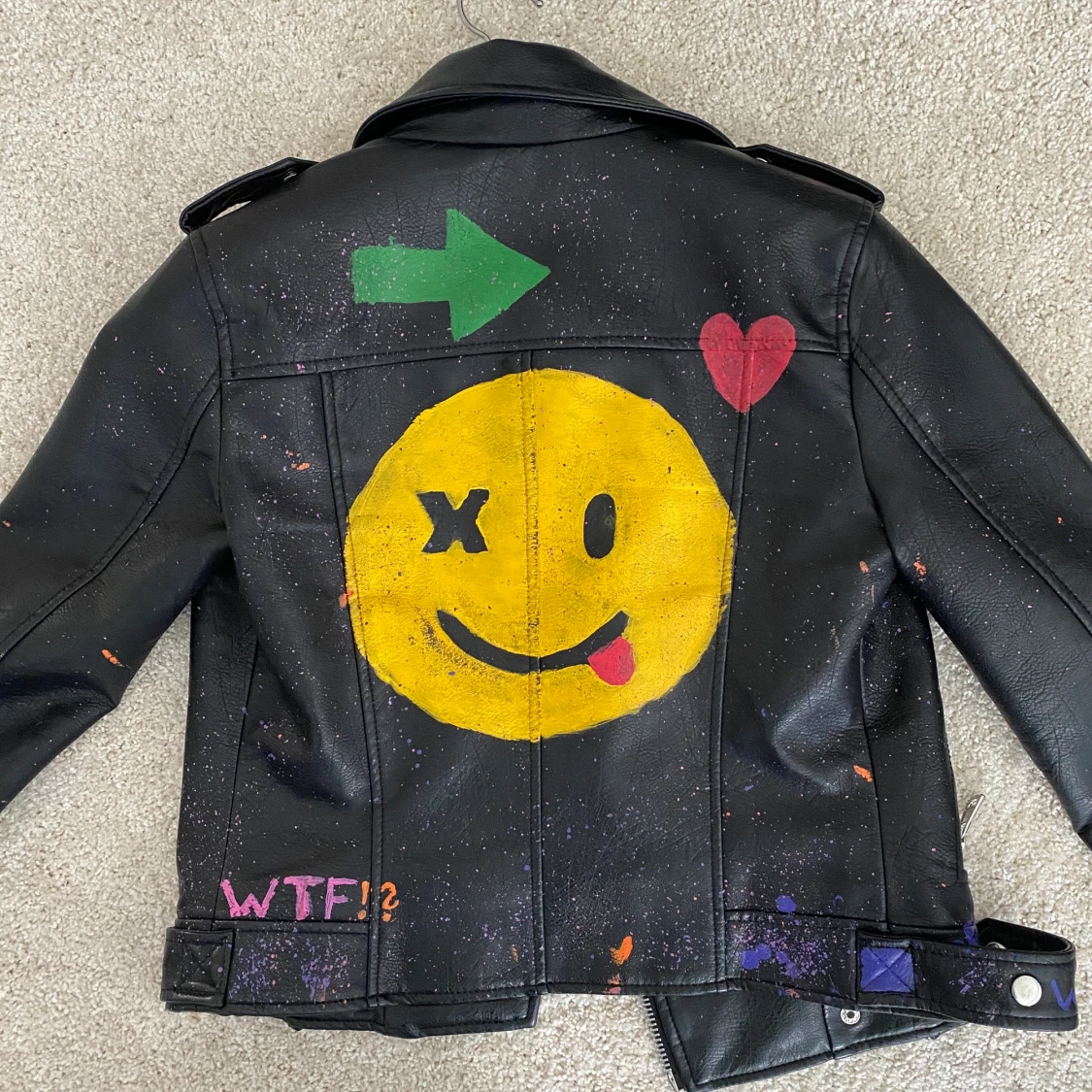 Skinnjacka från mango med eget motiv - 91