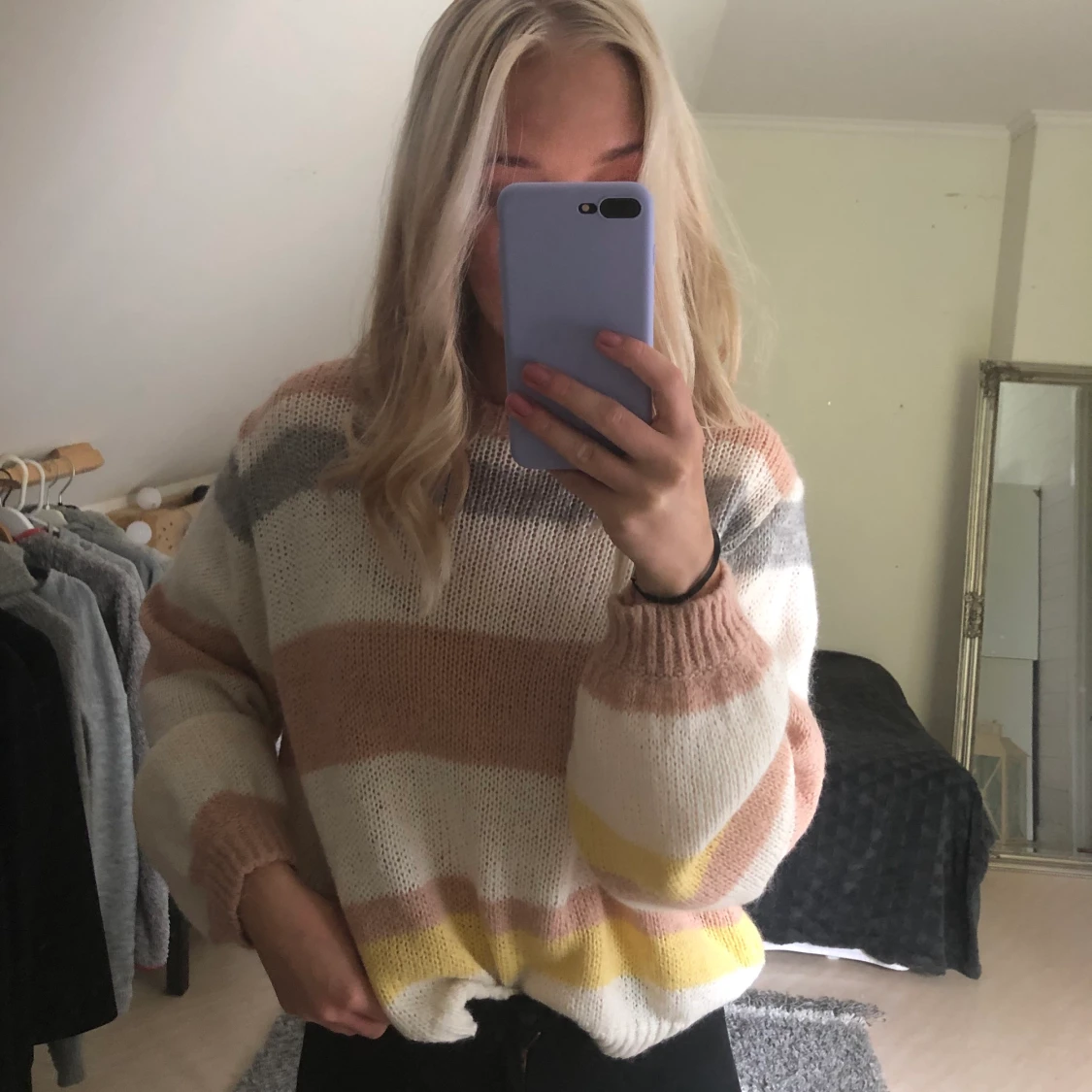 STICKAD TRÖJA OVERSIZE 