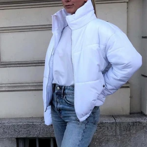 Oversized vinterjacka  - Skriv för fler bilder :) frakt tillkommer på 63kr 💙 