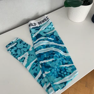 Bewild tights  - Bewild tights i bra skick, stl XS men passar även mig som har S. Köpare står för ev frakt 