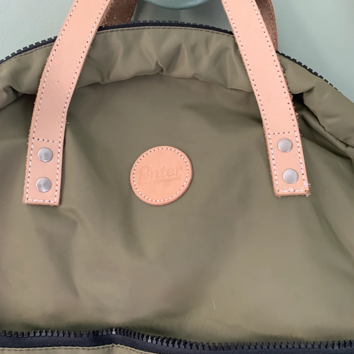 Snygg ryggsäck runt från Enter  - 91