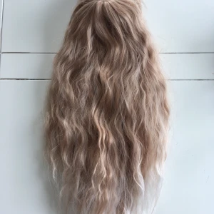 Dipdye Wig - Sjukt snygg peruk, blond med vit dipdye. ✨👌🏻 bra skick, kan behöva borstas lite.     💗Frakt ingår i priset!💗