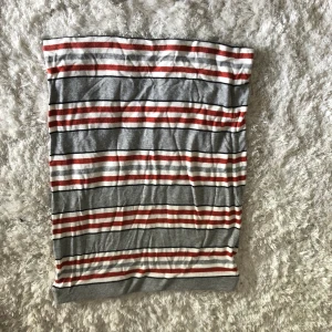 Kjol XL - Kjol från Cubus. Storlek L. Inga fläckar ganska bra skick. Frakt 30kr.