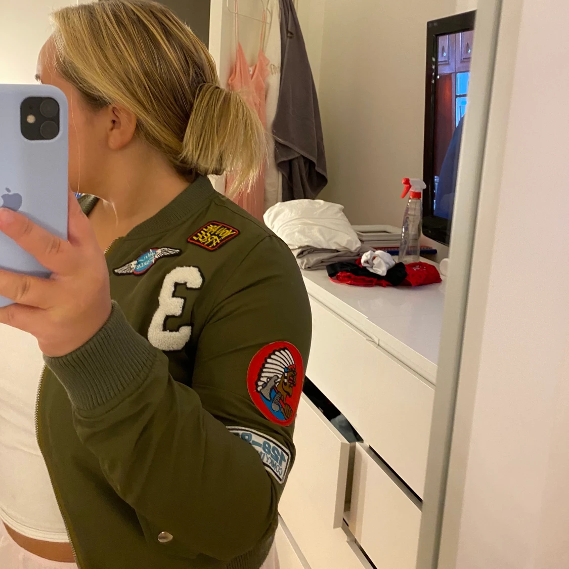 Bomberjacka med märken - 91