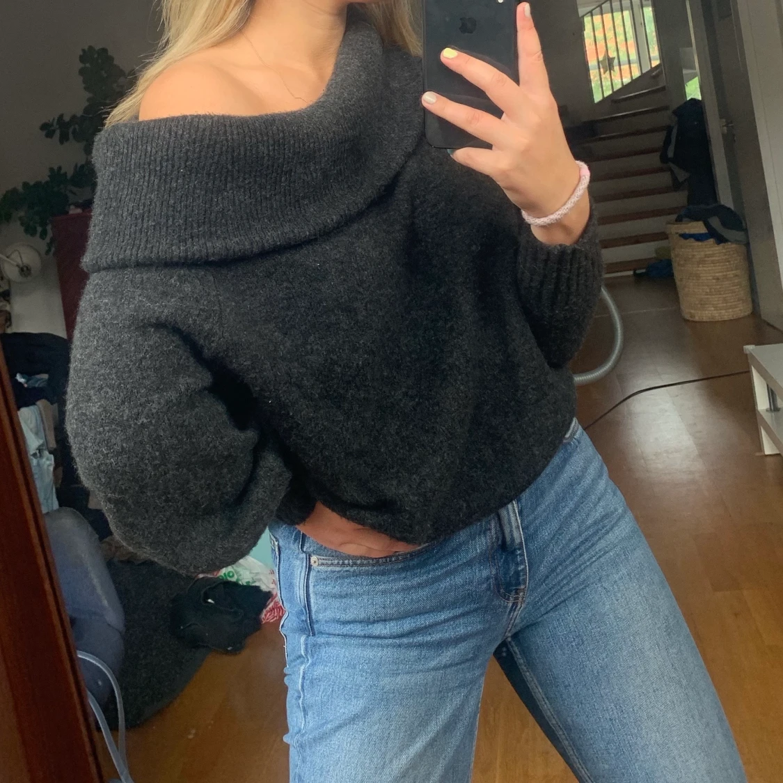 Mörkgrå tjocktröja 