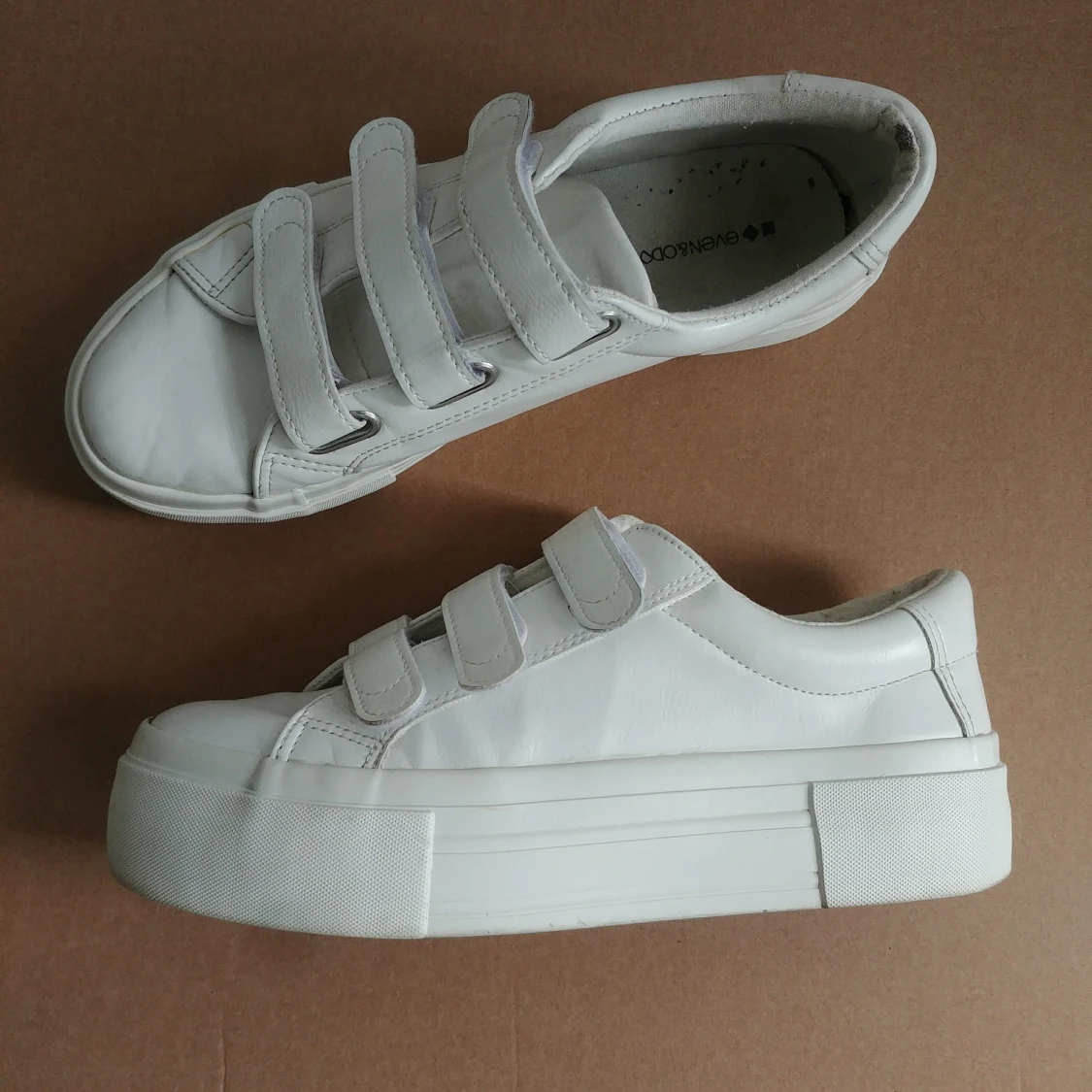 Kadborresneakers Even & odd strl 40 - 90