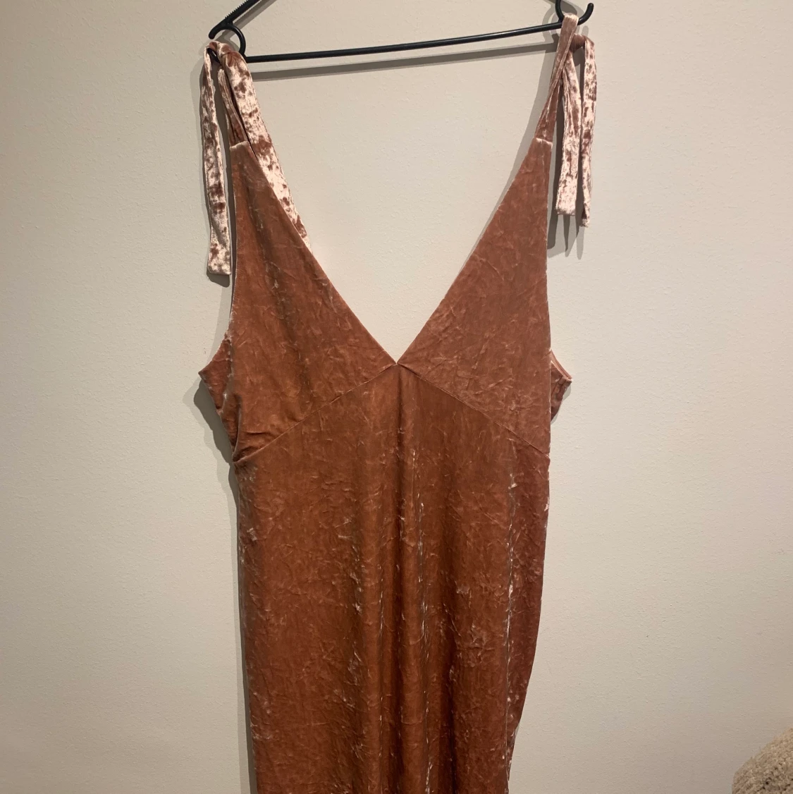 H&M pink velvet slip dress with low cut and adjustable straps 