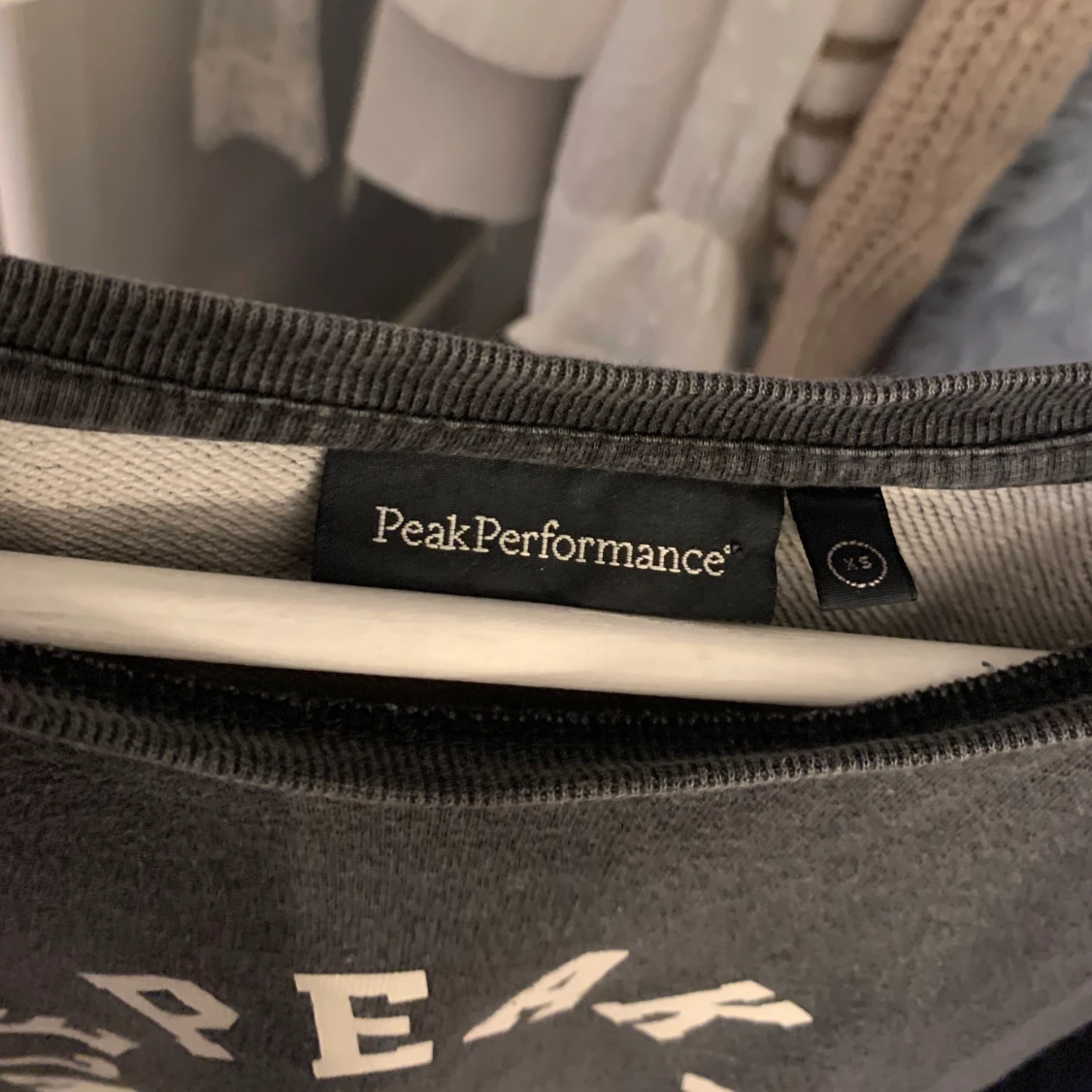 PEAK PERFORMANCE sweatshirt  - 90