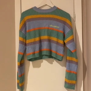 Tröja i pastell - Superfin tröja från asos, knappt använd och i mycket bra skick!🤩