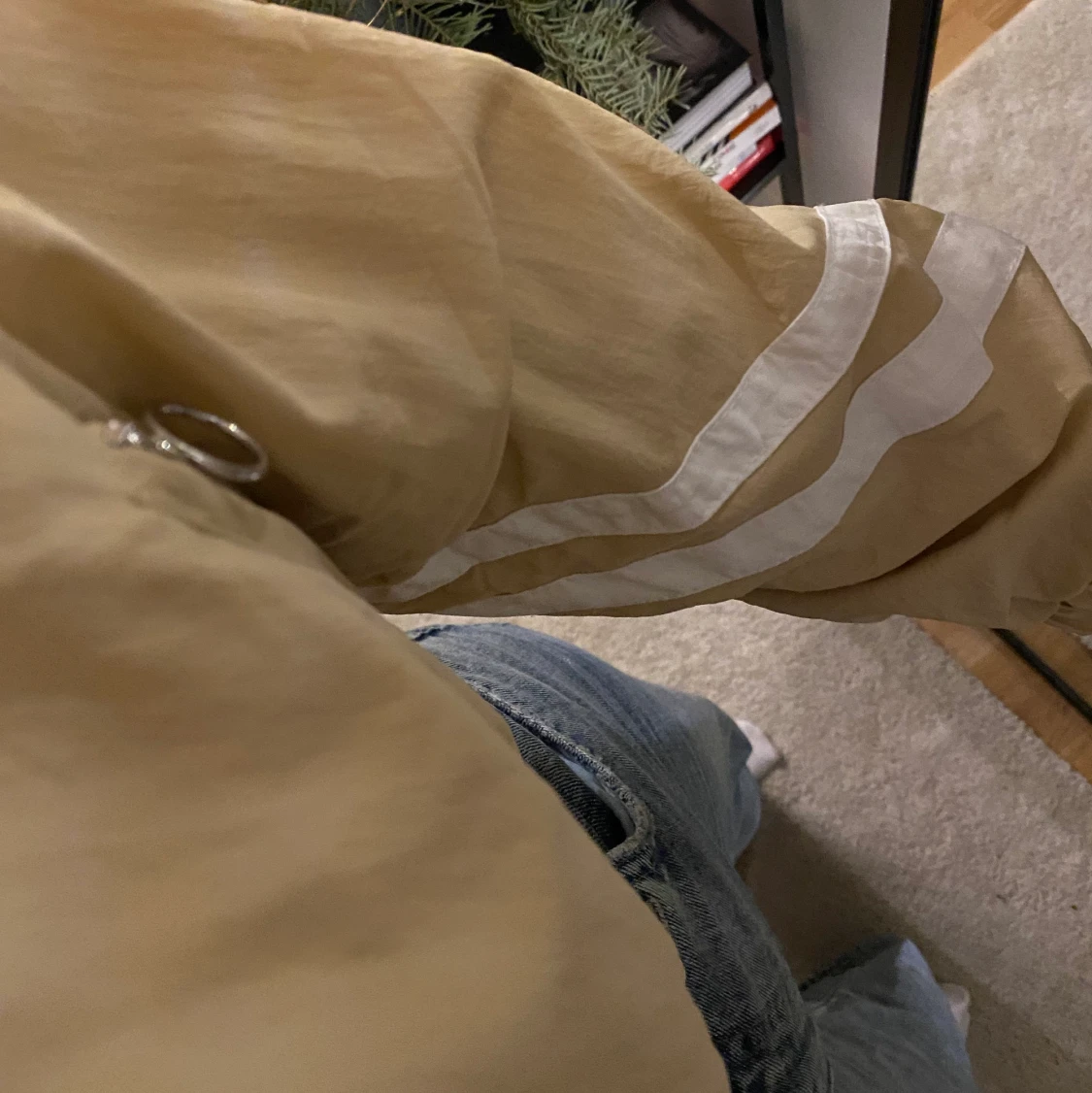 beige croppad jacka - 90