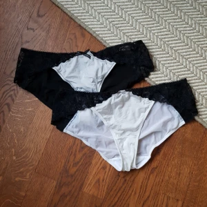  - 2 trosor, oanvända såklart. Båda för 40kr! Frakt betalas av köparen