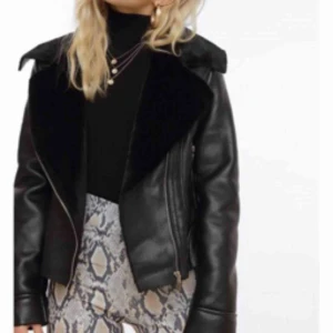  - Jacka aldrig använd 