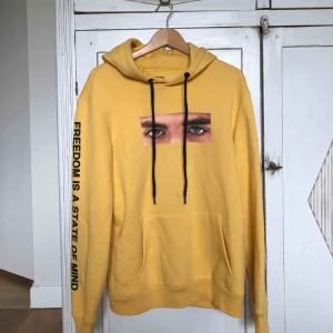  - Super mysig hoodie från Bershka, inköpt i San Sebastien!