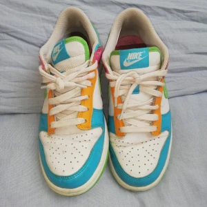  - Retro Nike-skor, använda men fräscha! 