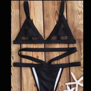  - En svart bikini från Zaful! Helt ny :) (köpt på Plick)