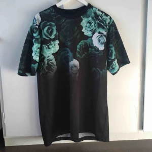  - Fresh lång tröja t från H&M. Knappt använd. Kan mötas upp i Umeå. Om annat ställe tillkommer frakt. Endast swish :) 