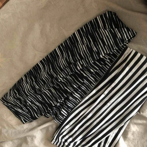  - Två/st tight i strl M 30:- st 