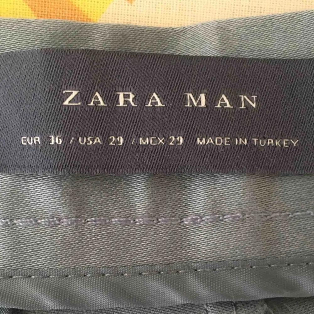 Zara byxor som aldrig har använts!. Jeans & Byxor.