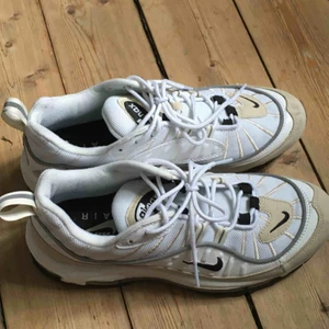  - Feta air max 98. Väldigt bra skick, men köpta begagnade. kan skickas