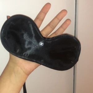 Chanel eye mask  - Chanel ögonmask