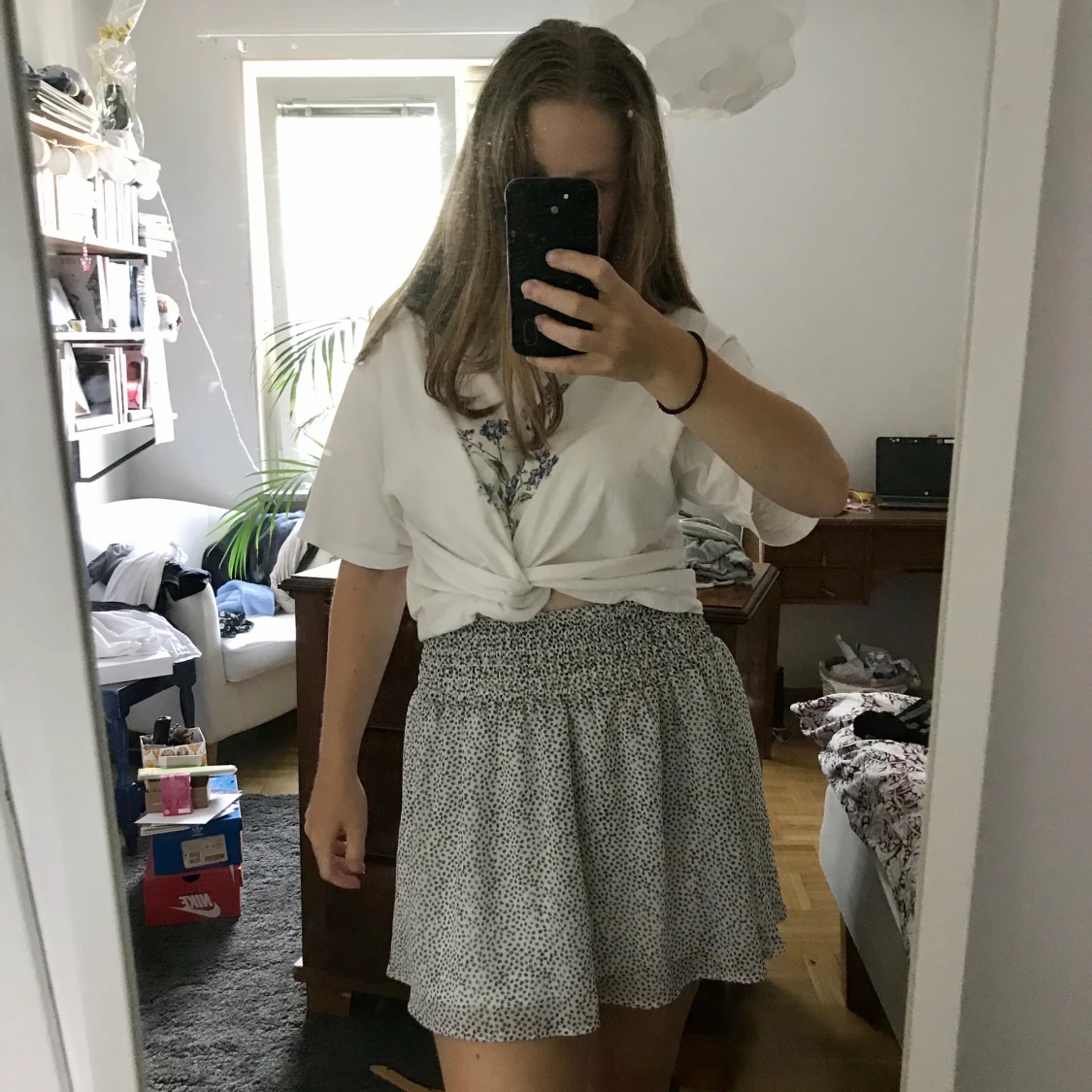 Söt kortare kjol - 91