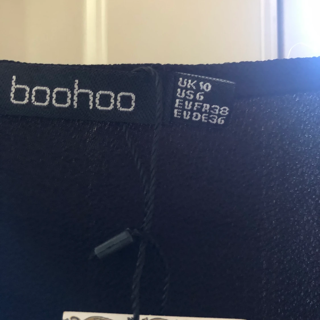 Woven Ruffle Sleeve - Boohoo / nyskick! - 91