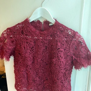 Topp från zara - Nyskick! Köparen står för frakten 💖