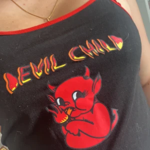 Linne  - Köpt från shein, använt endast en gång pga spontanköp, passar XS-M och banden går att spänna 💕