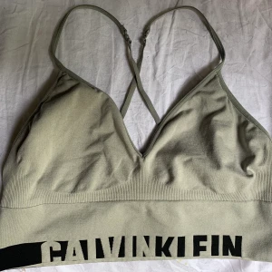 Calvin Klein top - Calvin Klein top skön & mjuk, 250 inkl frakt