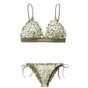 Bikini Love Stories x HM  - I nyskick från Love Stories x HM. Köpare står för frakt! Buda 💜  Högsta bud: 350kr 