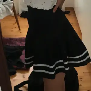 Jätte fin kjol från hm som jag inre andvänder längre. 
