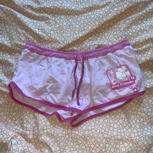 Shorts  - Mysiga shorts i strlk M S 