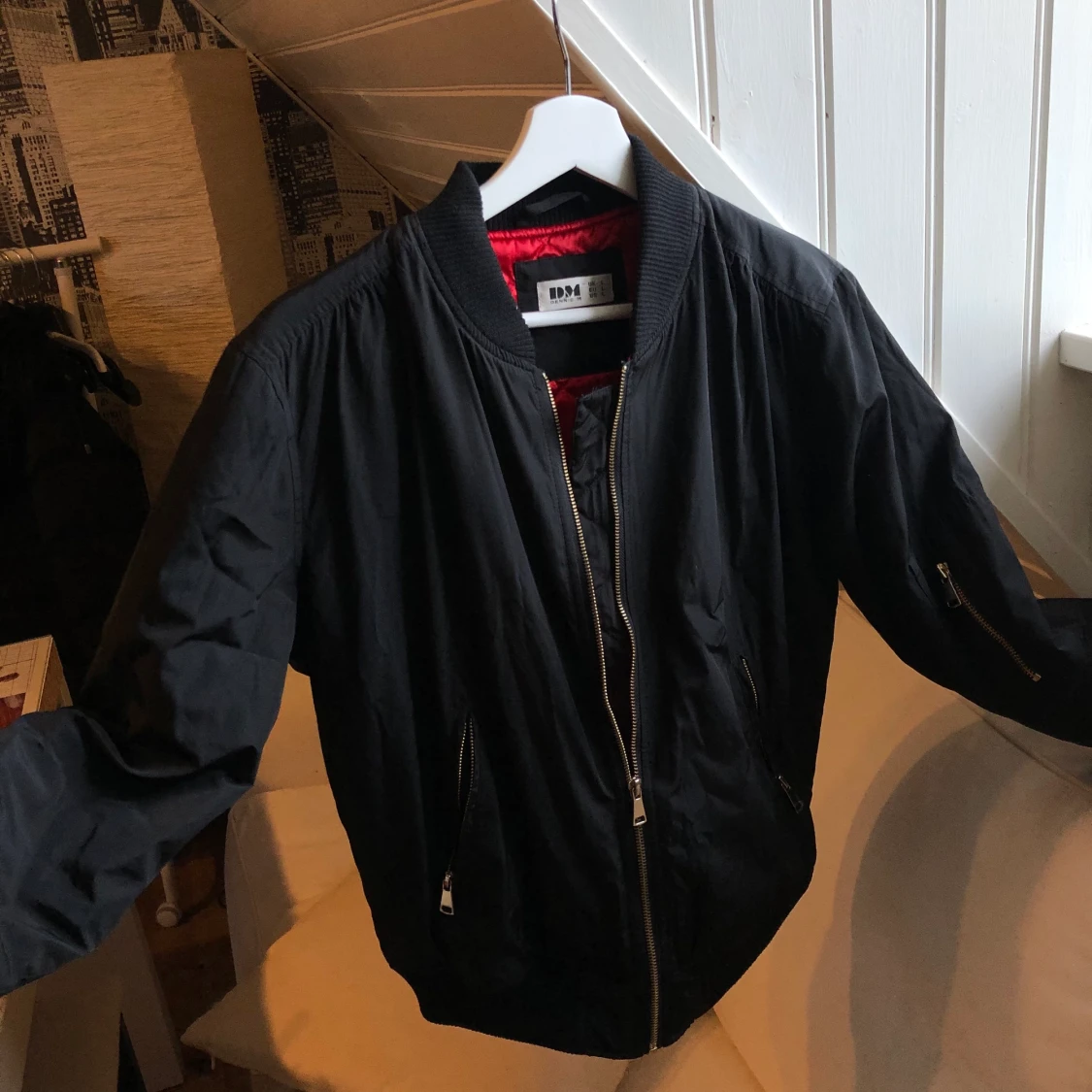 Svart bomberjacka från DM Retro - 90