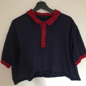  - Säljer denna croppade piké tröjan!❤