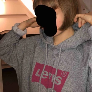  - Levis hoddie, aldrig använd, nyskick!