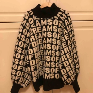  - Säljer denna coola stickade tröja från hm då den inte kommer till användning. Köpare står för frakt:59kr 