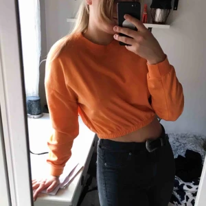  - Crop top orange