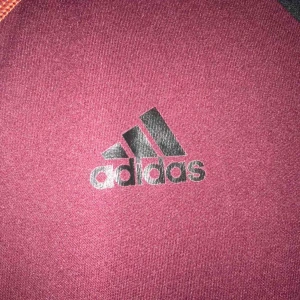  - Oanvänt linne från Adidas!