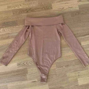  - Använd 1 gång, body med bara axlar 