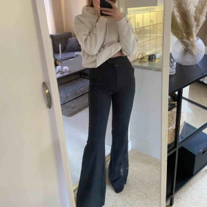  - Kostymbyxor från nakd.  Jag är 170cm