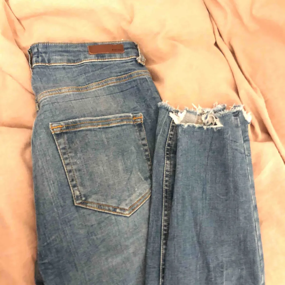Väldigt bekväma jeans från Vero Moda som man får så jäkla snygg stjärt i . Jeans & Byxor.