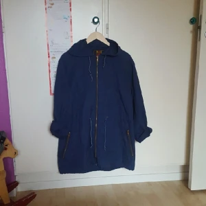  - Vintagejacka i strl M. Från Campari.   Mycket fint skick. köparen står för frakten. Betalning via swish.
