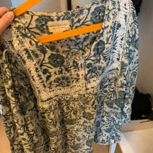  - Ralph louren blus aldrig använd, pris kan diskuteras