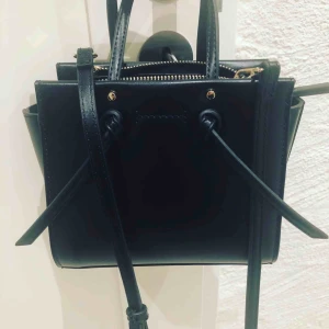  - Hel ny! Anv 1 gång! Köpt för 299:- på Zara