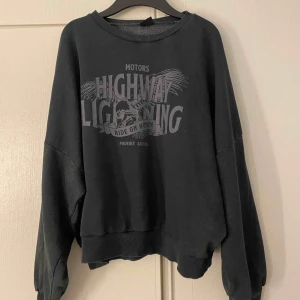  - Fin tröja i fint skick (använd ett fåtal ggr) från Gina, 70+frakt