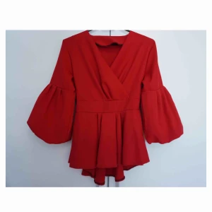  - Den passar med i stolek XS-S, har använt en gång  ♻️ Köparen står för frakten 