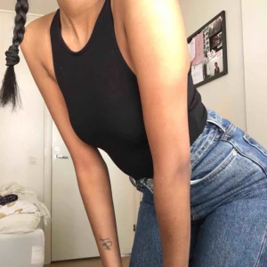 Hm - Söt svart liten topp från H&M divided. 🖤🖤🖤