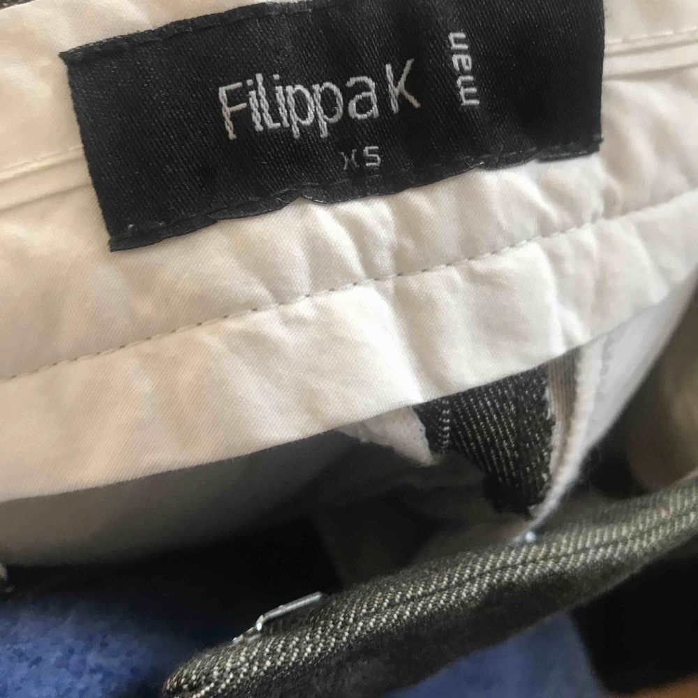 Filippa K kostymbyxor, super fint skick!! Unisex byxor. Frakt 50kr ☺️. Jeans & Byxor.