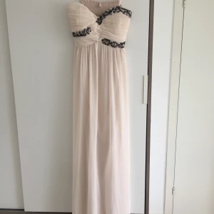 Klänning  - Pink.. like New!